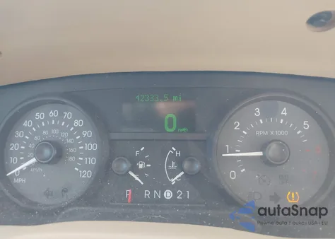 2008 Mercury Grand Marquis Ls z USA, uszkodzony, nr VIN 2MEFM75V38X630232